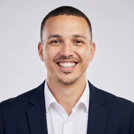Clean Resume Photo for Men