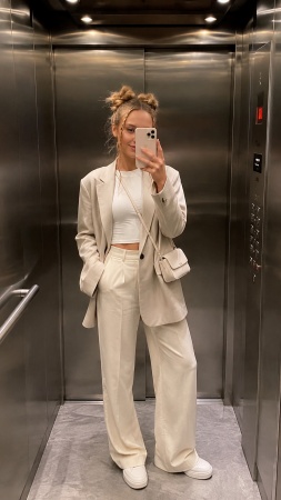 Elevator Mirror Selfie Prompt
